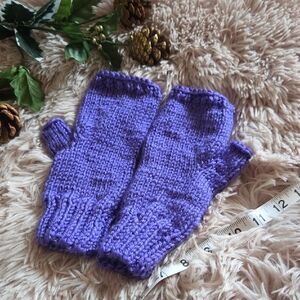 BRAND NEW Handknit Purple Knit Fingerless Gloves 9" Cable Pattern Yarn